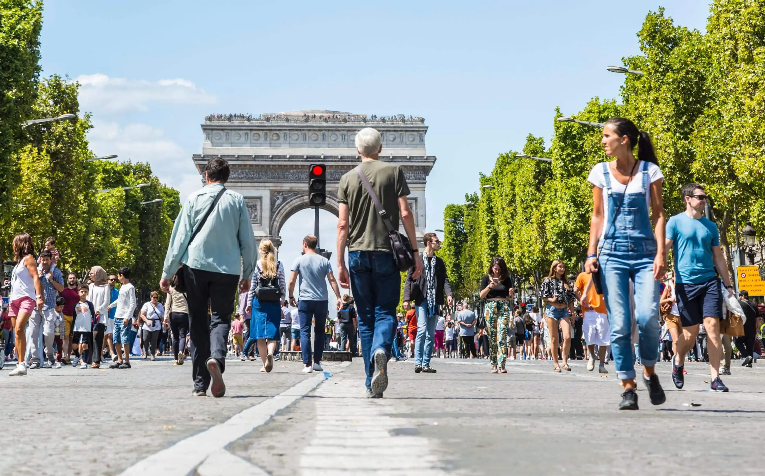 Paris Is Banning Traffic Crossing the City Center From 2024