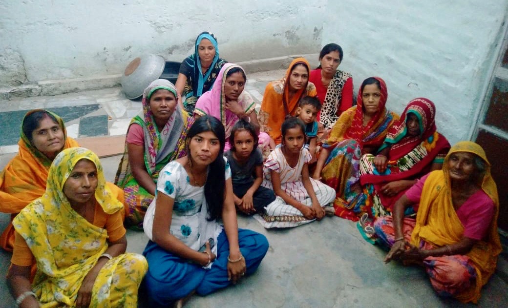 A group of Fund A Mom recipients and children