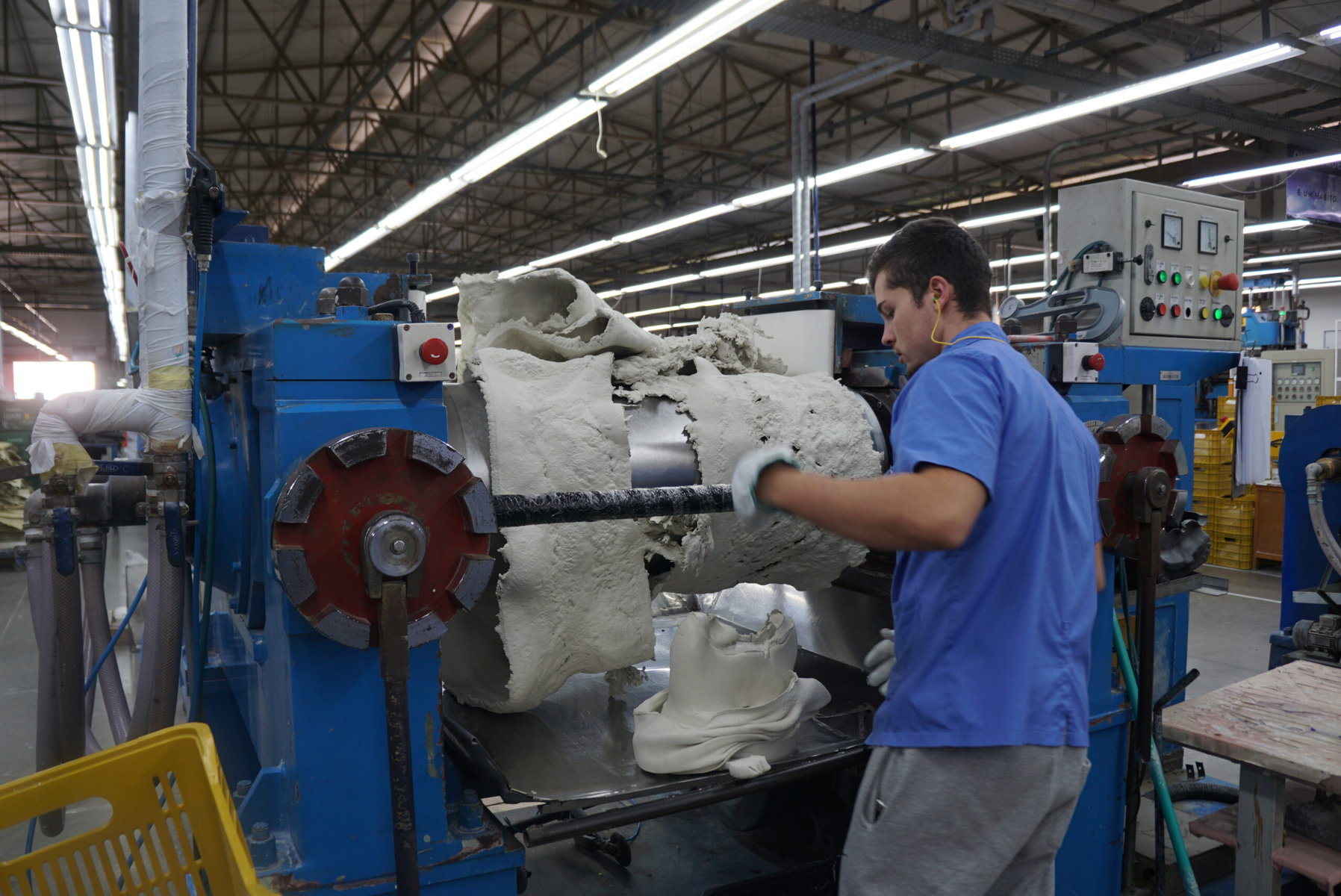 A worker at the Veja factory