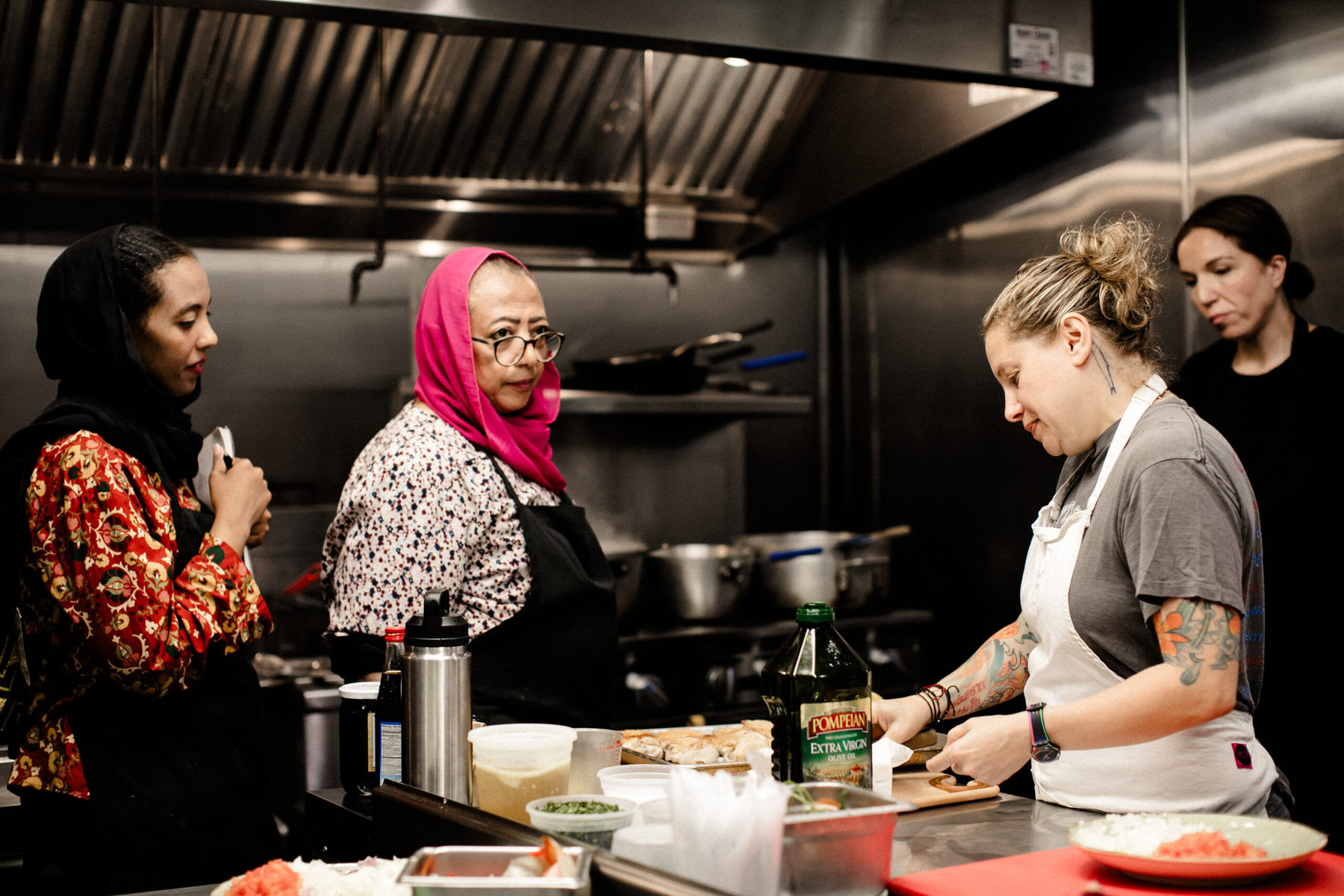 Chef Jamie Lauren with program students. 